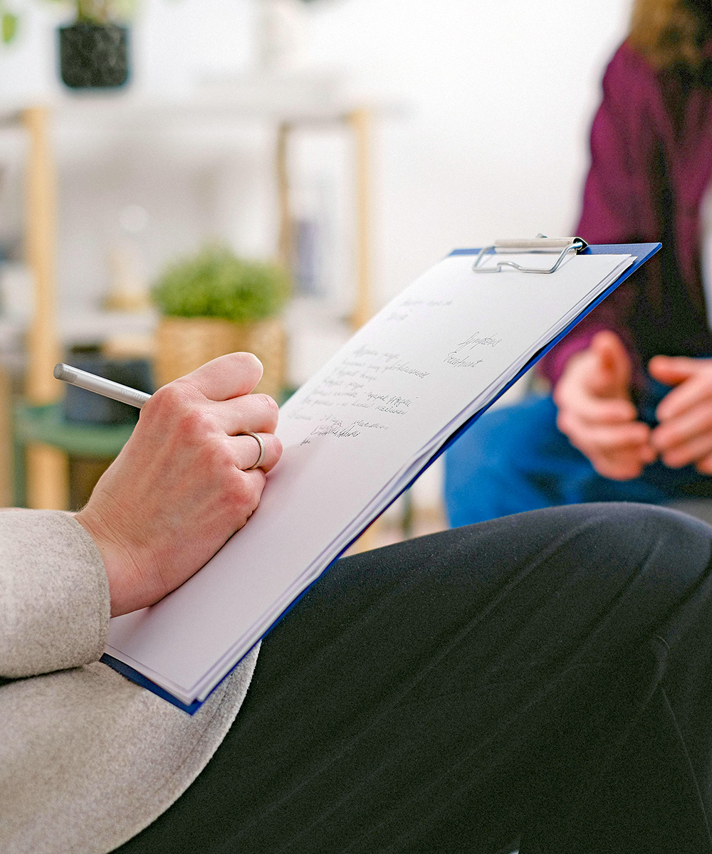 Terapias de grupo y talleres. Contenidos y fases